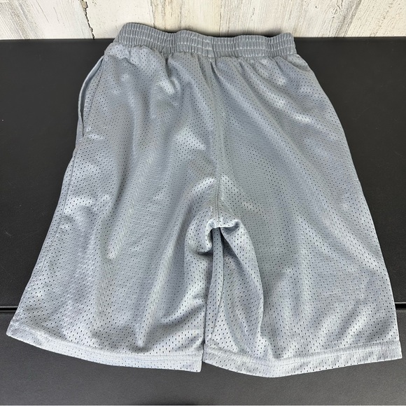 Champion | Bundle of 4 Gym Shorts Youth XL - Picture 7 of 10